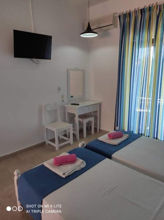 Lina Studios Mesongi Luaran gambar