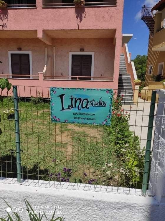 Lina Studios Mesongi Luaran gambar