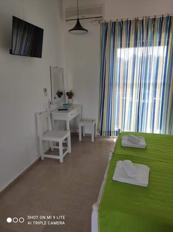 Lina Studios Mesongi Luaran gambar